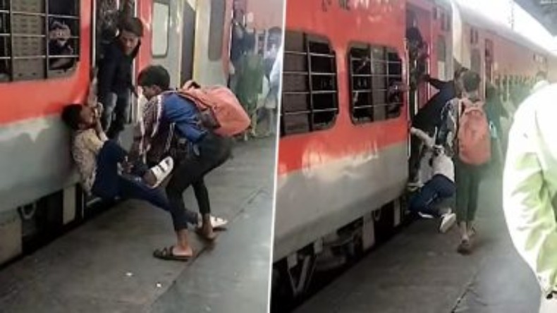 पुरानी दिल्ली रेलवे स्टेशन पर ट्रेन की छत पर सफर करते दिखे लोग, वीडियो वायरल