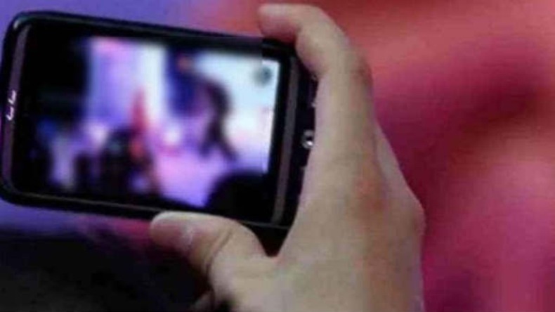 बाप को बोलो बेटी की लाश उठा ले….संबंध बनाकर प्रेमिका का ब्लेड से रेता गला, थाने में जाकर किया सरेंडर
