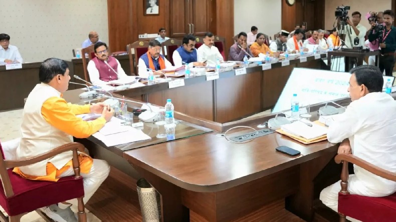किसी हिंदू को मुस्लिम बनाया तो फांसी पर लटका दूंगा! योगी से भी चार कदम आगे निकले ये CM