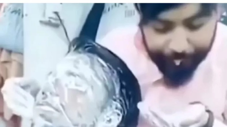 टोल प्लाजा पर जेसीबी ड्राइवर ने किया ऐसा काम, बाल-बाल बची लोगों की जान, देखें यहां……
