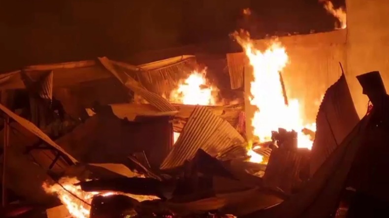 Delhi Fire: मोती नगर के एक बैंक्वेट हॉल में लगी भीषण आग, मौके पर पहुंची दमकल की 18 गाड़ियां, मची अफरातफरी