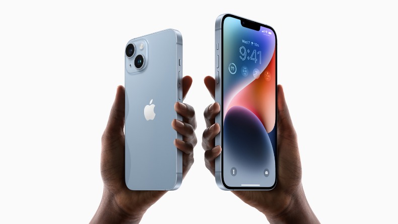 iPhone 16 सीरीज की सेल शुरू होते ही मची लूट, Apple स्टोर के दिखी भीड़, जानें चारों मॉडल्स की कीमत