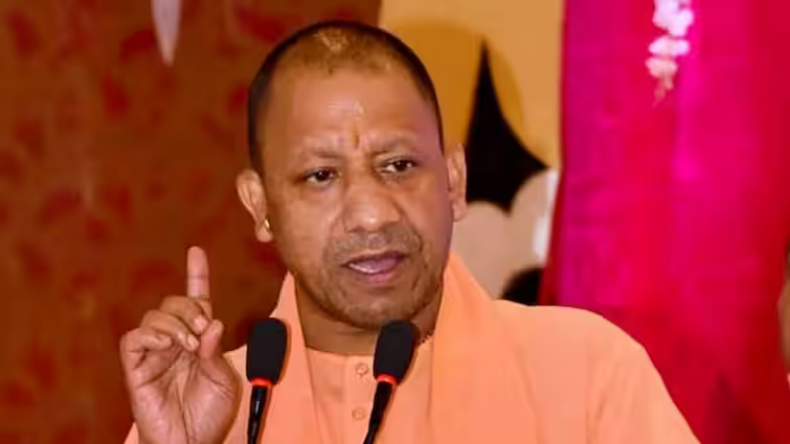 सोनू सूद ने थूक लगी रोटी को बताया शबरी के बेर, कंगना रनौत भड़की