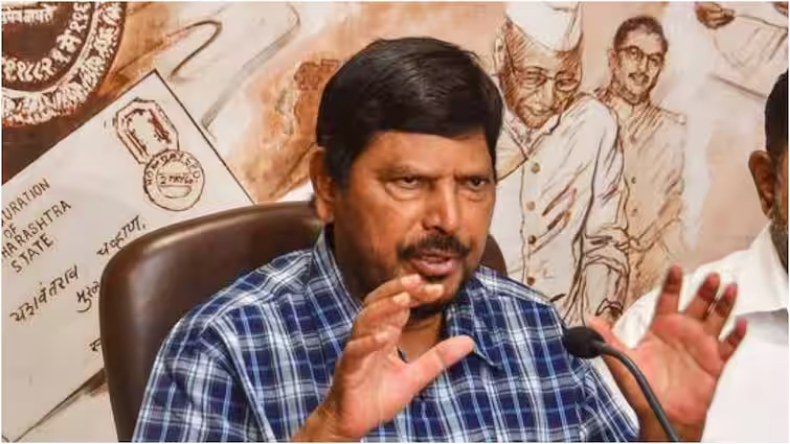 Gujarat: गेनीबेन ठाकोर ने दिया इस्तीफा, गुजरात में कांग्रेस की सिर्फ एक सांसद