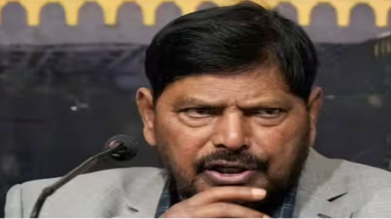 तेजस्वी यादव देख रहे हैं सपना, देखना कोई गलत नहीं है, आखिर ख्वाब में किसे देख रहे!