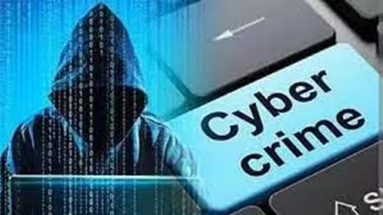 करनाल में रेलवे स्टेशन पर बड़ा हादसा, मालगाड़ी के कई डिब्बे ट्रैक पर गिरे, दोनों तरफ ट्रेनों को डायवर्ट किया गया