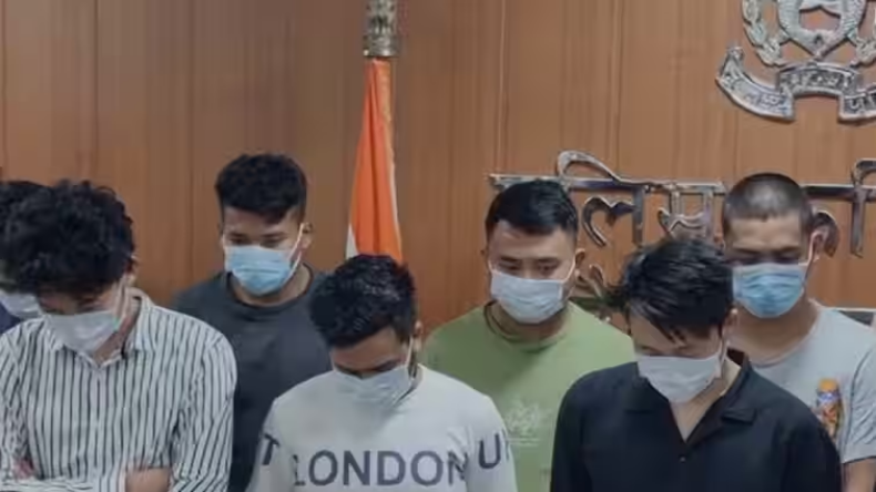 ग्रेटर नोएडा में डॉक्टरों ने की लापरवाही, मासूम की आँखों का किया गलत ऑपरेशन