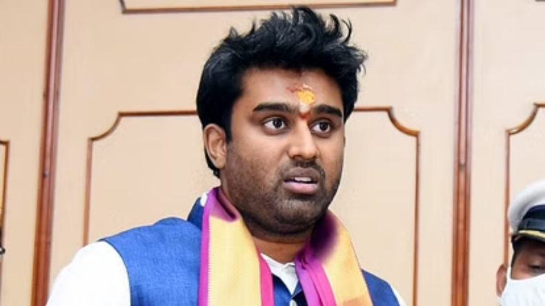400 महिलाओं से रेप के आरोपी प्रज्वल रेवन्ना को लगा बड़ा झटका, SC से नहीं मिली जमानत