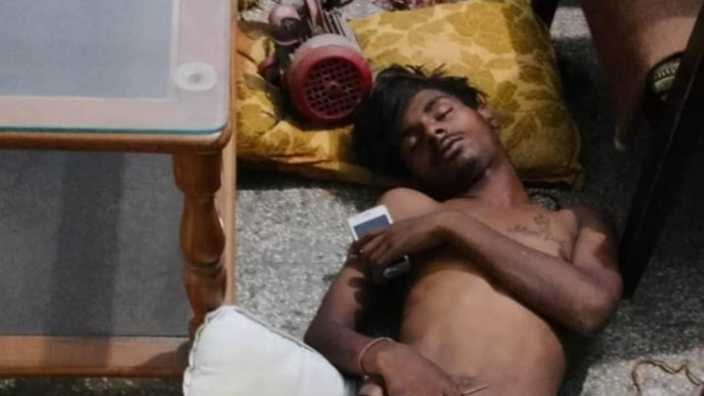 Video: आज मैं चोरी करने जा रहा हूं…कपल को लूटने पहुंचा शख्स उल्टा पिटकर लौटा