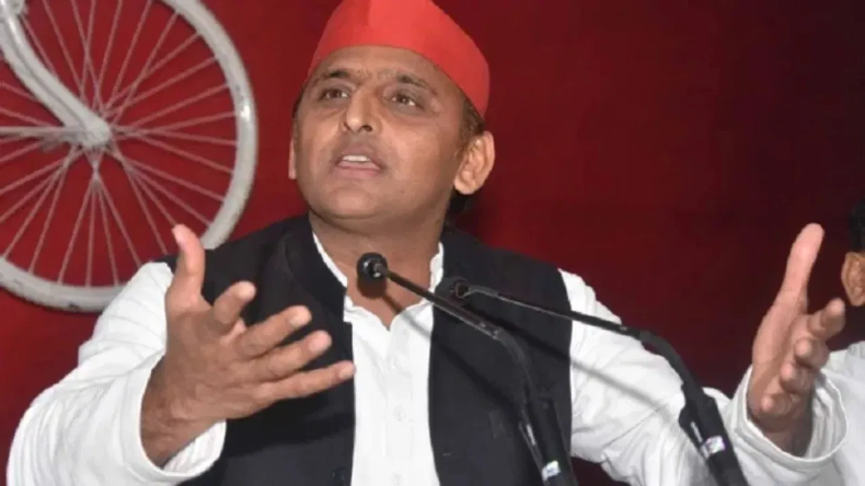 नाम से क्या पता चलेगा?, मुजफ्फरनगर प्रशासन के किस फैसले पर भड़के अखिलेश