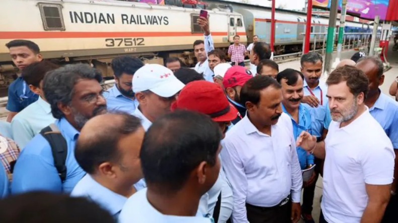 रील बनाने आए थे राहुल गांधी… कांग्रेस नेता की लोको पायलटों से मुलाकात पर उत्तर रेलवे का बयान