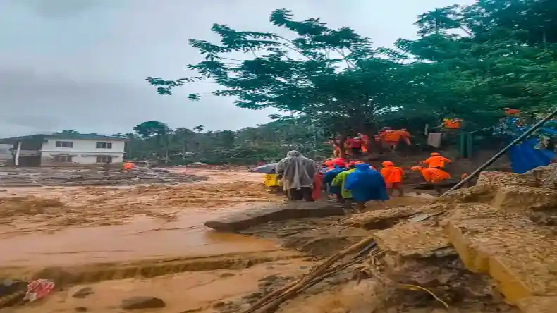 Wayanad Landslides: वायनाड में भारी बारिश और भौगोलिक स्थितियों ने बढ़ाई तबाही