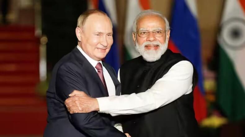 टूट रही दोस्ती! पीएम मोदी यूक्रेन गए तो पाकिस्तान से नजदीकी बढ़ाने लगे पुतिन