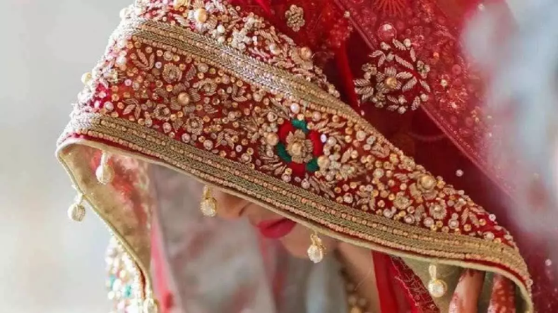 दुल्हन विदा होकर ससुराल आई, रस्में की तैयारी चल रही थी, अचानक हुई तबियत खराब, फिर कूदकर दे दी जान…