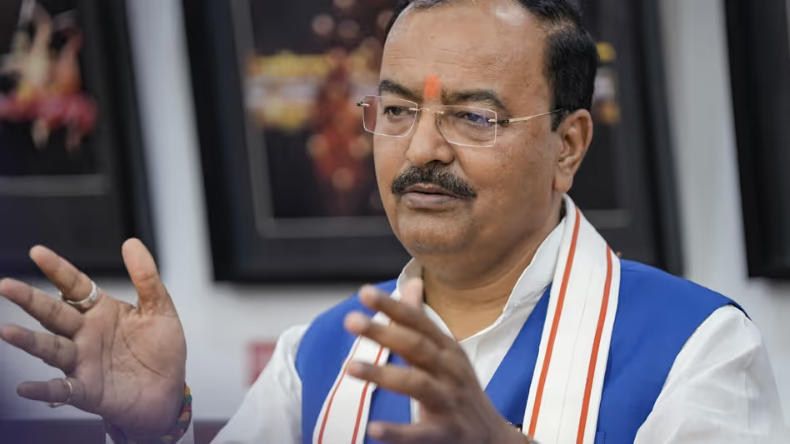 योगी-मौर्य ने एक-दूसरे को किया अनदेखा, रिसेप्शन में पहुंचे पर मिले नहीं