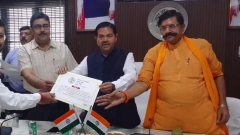 स्कूल बैकबेंचर से CA 2024 टॉपर कैसे बने शिवम मिश्रा?, जानें उनकी सफलता की कहानी
