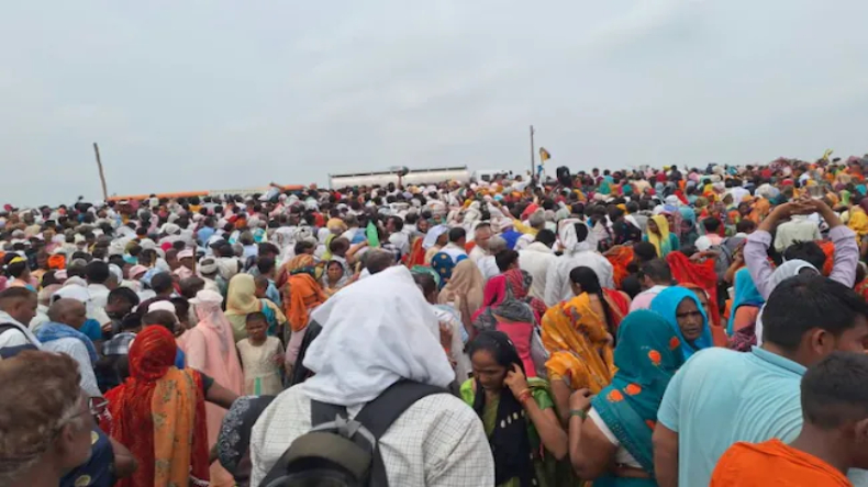 भोले बाबा को योगी सरकार का संरक्षण, हाथरास चार्जशीट पर भड़कीं मायावती!
