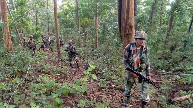 Panchayat 3 के विधायक बने छत्तीसगढ के SP, ‘गो कबूतर गो’ बोलने पर नहीं उड़ा पंछी तो लोगों ने लिए मजे