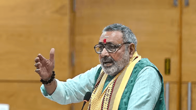 पाकिस्तान का जिक्र कर मनमोहन सिंह को ये क्या कह गए मोदी, देखिए Video