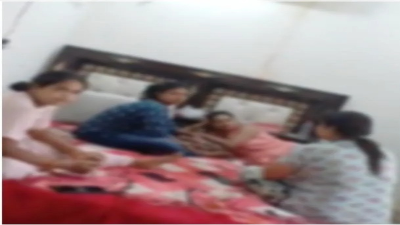 शौचालय गई थी महिला, पीछे-पीछे पहुंचा देवर, हालत देखकर चिल्लाने लगा, मामला जानकर होश उड़ जाएंगे