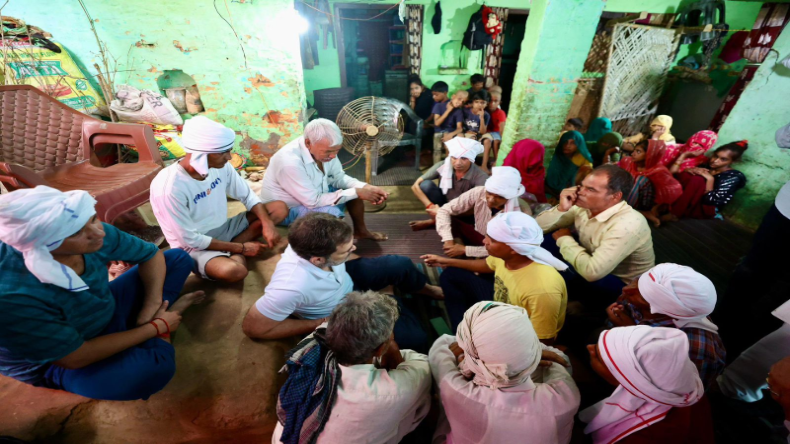 हाथरस हादसे पर एक्शन में आए योगी, SDM-CO समेत 6 अफसर सस्पेंड