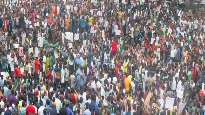 बांग्लादेश में हिंदू चुन-चुन कर मारे जा रहे… यहां यूनुस की शान में कसीदे पढ़ने लगा ये विपक्षी नेता