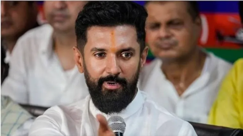चिराग के उड़ते परों को करतरेंगे शाह! चाचा पशुपति के साथ बनाया विस्फोटक प्लान