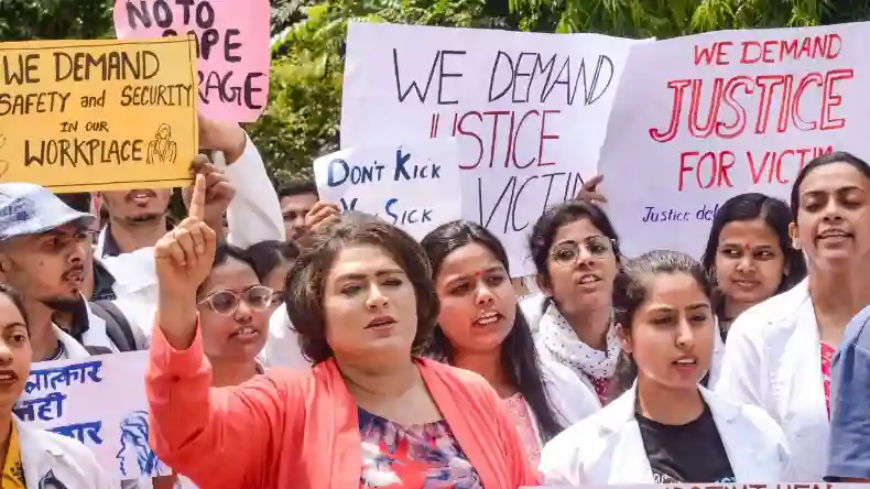 नीला या हरा, पीड़िता की बेडशीट का रंग बदला ? कोलकाता रेप हत्याकांड में एक और मिस्ट्री पर क्या बोली पुलिस