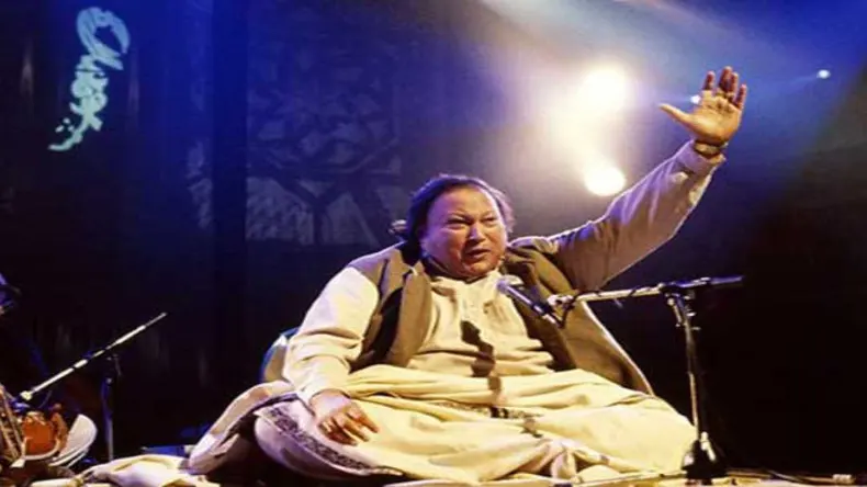 परिवार की याद में 15 हजार फीट ऊंचाई पर मोबाइल नेटवर्क लगाने पहुंचे भारतीय जवान, वीडियो देख भावुक हुए लोग