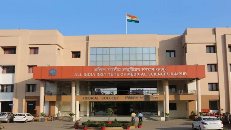 सरकारी नौकरी दिलाने वाले जालसाजों से रहें सतर्क, रेलवे  ने जारी किया बयान