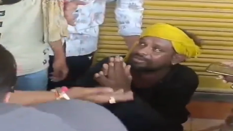 कोलकाता के होटल में लगी भीषण आग, 14 की मौत, जान बचाने छत-खिड़की से कूद गए लोग