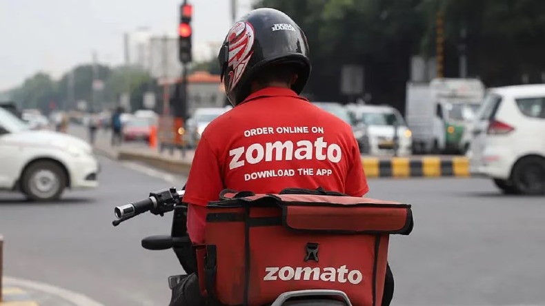 Zomato: हर ऑर्डर पर आपसे वसूले पैसों से Zomato ने भरी अपनी जेब, एक महीने की कमाई सुनकर चौंक जाएंगे