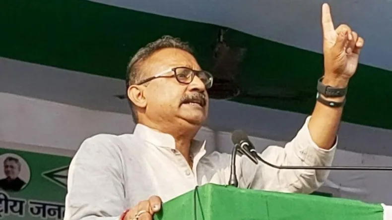 बीजेपी ने बहुमत खोया तो धौंस दिखा रही JDU, नीतीश के करीबी नेता ने तो हद पार कर दी!