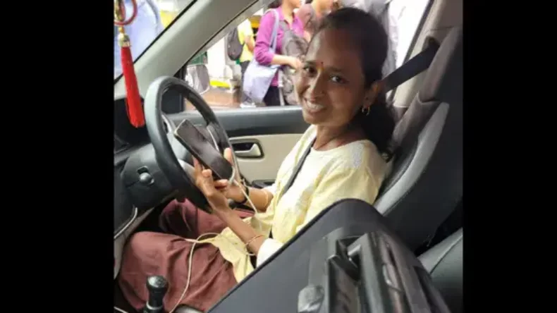13 साल के स्टूडेंट को लेकर भागी 23 वर्षीय टीचर, बोली मेरे पेट में इसका 5 महीने का बच्चा, छात्र बोला संबंध बनाते बनाते हो गई गर्भवती