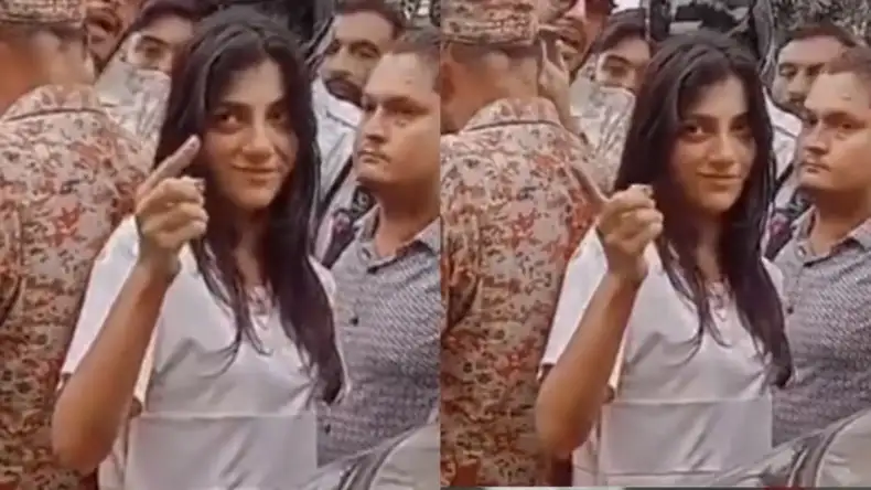 पाकिस्तानी लड़की ने तो हिला दिया, ऐसी बोली इंग्लिश देखकर लोग हुए हैरान, देखें वीडियो