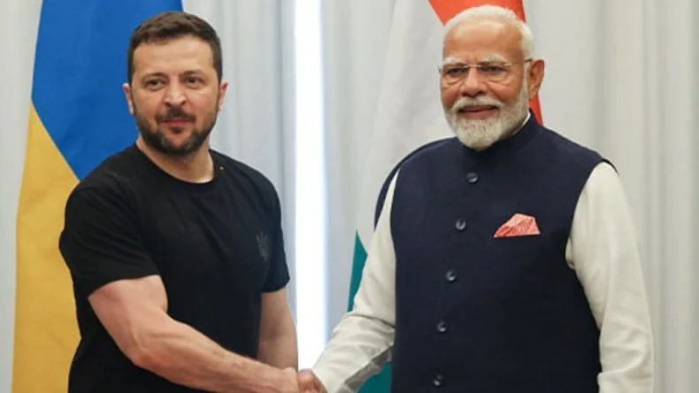 राऊ कोचिंग डेथ के बाद याद आए सरकारी नियम, विकास दिव्यकीर्ति ने लिया कोचिंग शिफ्ट करने का फैसला