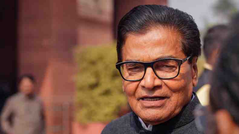 संभल में सर्वे का आदेश देने वाले जजों पर हो कार्रवाई…राम गोपाल यादव की बड़ी मांग