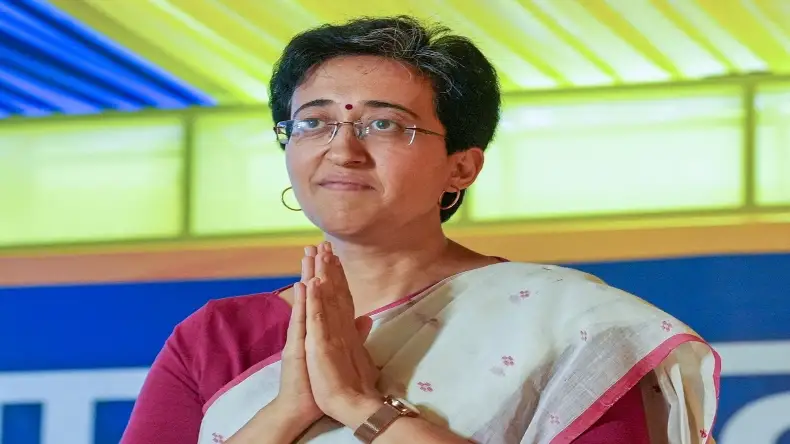 आधी रात केजरीवाल की पिटाई, भड़की CM आतिशी