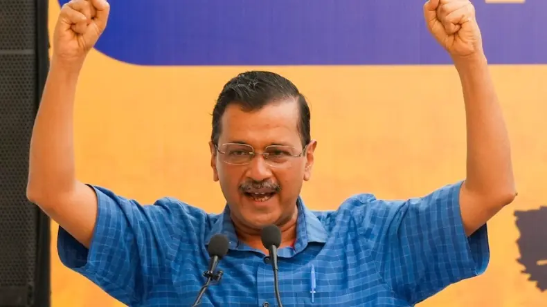 मोदी जी ने षड्यंत्र रचा, ईमानदारी से काम किया तो चल गया जेल, समझ के झाड़ू का बटन दबाना