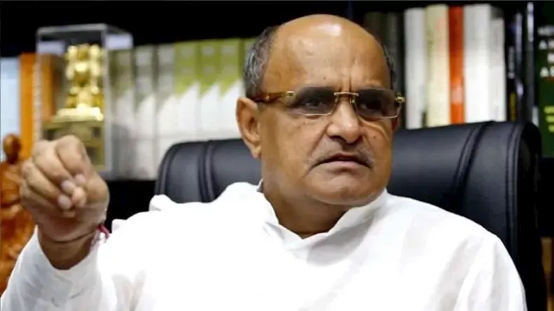 बीजेपी ने बहुमत खोया तो धौंस दिखा रही JDU, नीतीश के करीबी नेता ने तो हद पार कर दी!