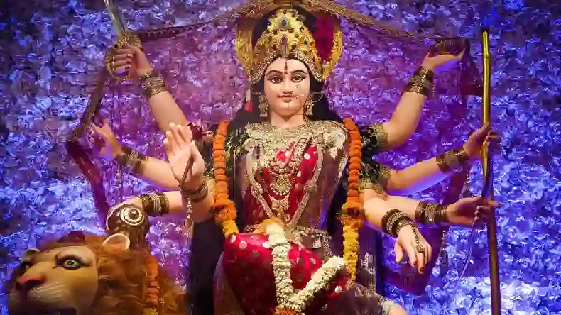 Video: रात डेढ़ बजे घर की सीढ़ियों पर दिखा खौफनाक नजारा, रोंगटे खड़े कर देगा वीडियो