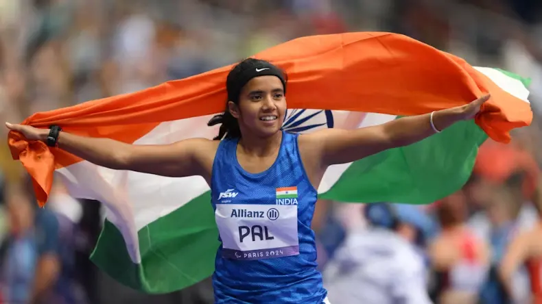 बिना कपड़े बदले अंबानी की गणेश पूजा में पहुंचे सलमान खान, पेरिस पैरालंपिक में नवदीप और सिमरन ने किया कमाल