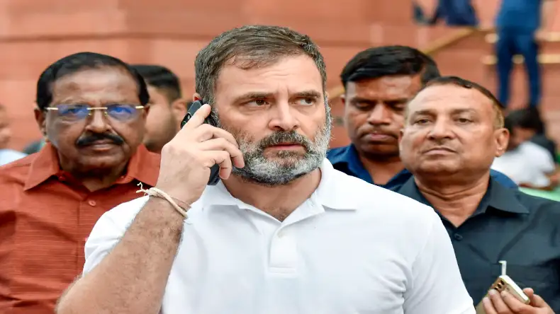 राहुल गांधी हैं सबसे हिम्मतवाले नेता, सैफ अली खान ने की जमकर तारीफ, जानें क्या कहा