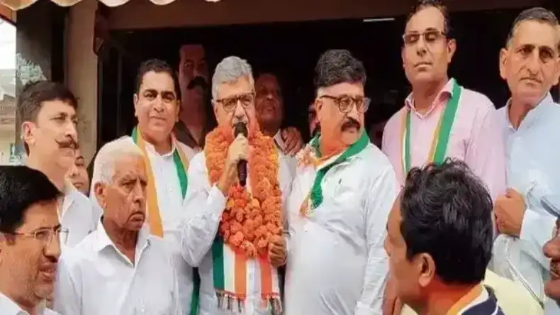 Haryana Assembly Election 2024: मनोहर लाल खट्टर ने करनाल में डाला वोट, कहा भाजपा को जीत का भरोसा है