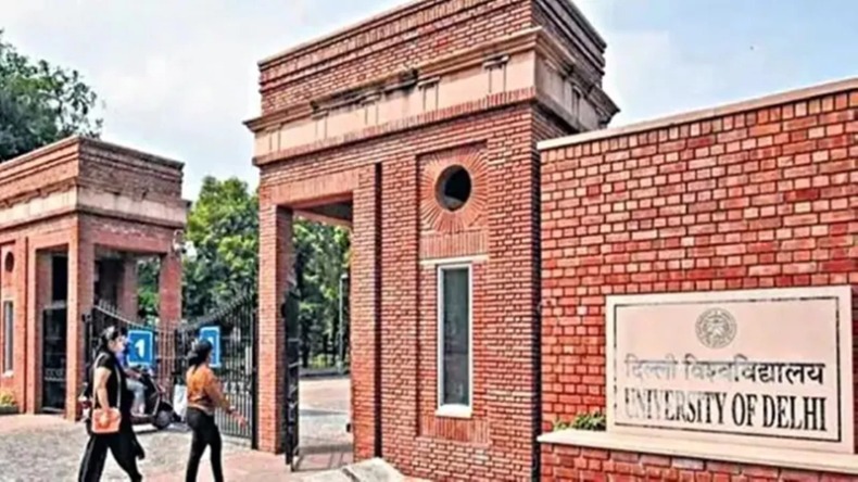 दिल्ली में पीजीटी टीचर्स के 200 पदों पर भर्ती, मिलेगा एक लाख तक वेतन