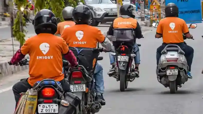 स्विगी इंस्टास्मार्ट यूज करने वाले ग्राहकों को लगेगा बड़ा झटका, जानें क्यों लिया ये फैसला