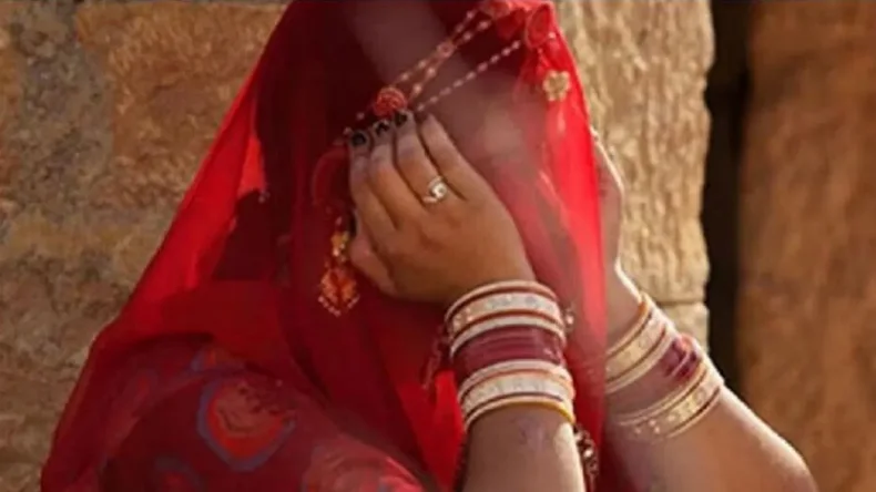 हत्या करवाने के लिए महिला का खौफनाक प्लान, ऑनलाइन हायर किया हत्यारा, दिए इतने रुपये