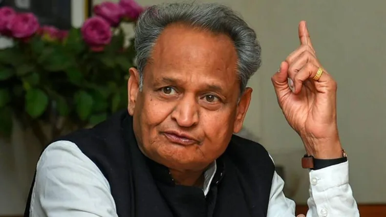 PM मोदी अगर बड़ा दिल दिखाकर… मनमोहन के अंतिम संस्कार को लेकर गहलोत ने फिर सरकार को घेरा