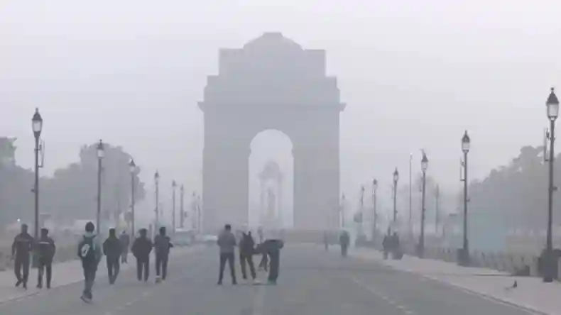 दिल्ली में दिवाली के बाद होगी सर्दी की एंट्री,देश के इन हिस्सों में दिखेगा तूफान दाना का असर