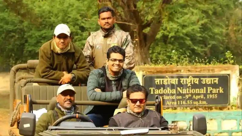 महिला टीचर ने अपने ही छात्र के साथ बनाया संबंध, फिजिक्स पढ़ाते-पढ़ाते बायोलॉजी पर आ गई मैडम, स्टूडेंट को सिखाया ‘I Love You’ का फॉर्मूला